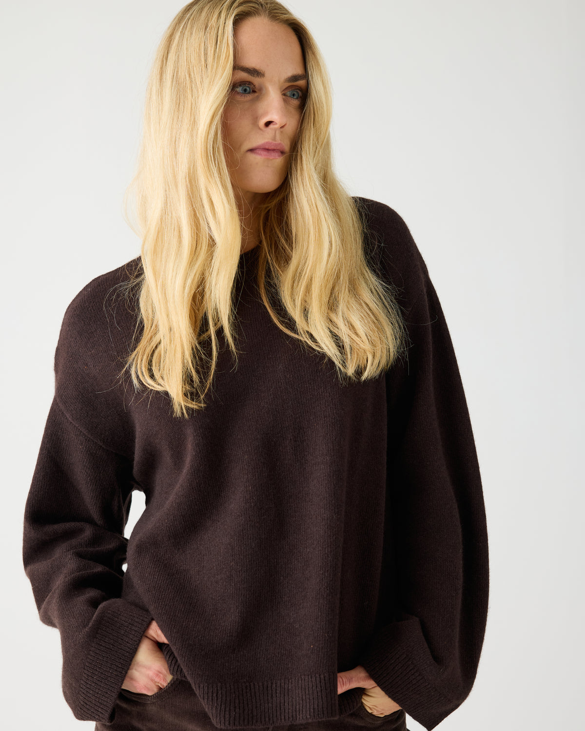 Lambswool crew neck sweater - Chocolate Torte