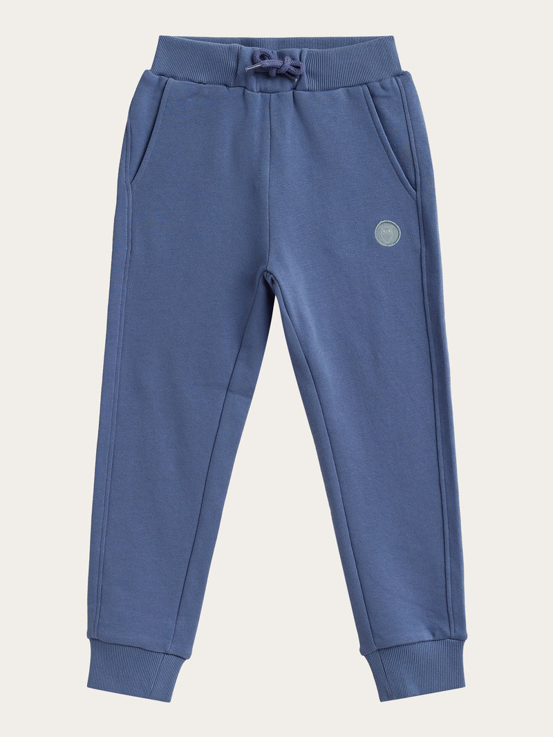 KnowledgeCotton Apparel - YOUNG Badge jog pant Pants 1432 Moonlight Blue