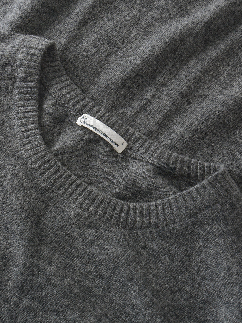 KnowledgeCotton Apparel - MEN Basic o-neck knit Knits 1073 Dark Grey Melange