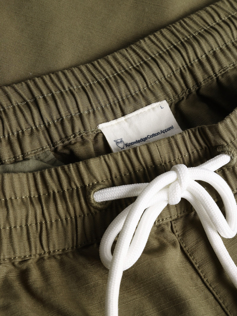 KnowledgeCotton Apparel - MEN Boardwalk slub shorts with elastic waist - GOTS/Vegan Shorts 1068 Burned Olive