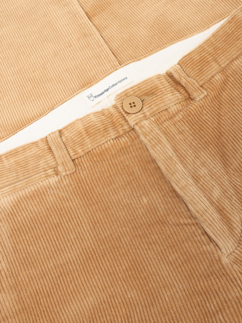 KnowledgeCotton Apparel - MEN CHUCK regular 8-wales corduroy chino pants Pants 1484 Apple Cinnamon