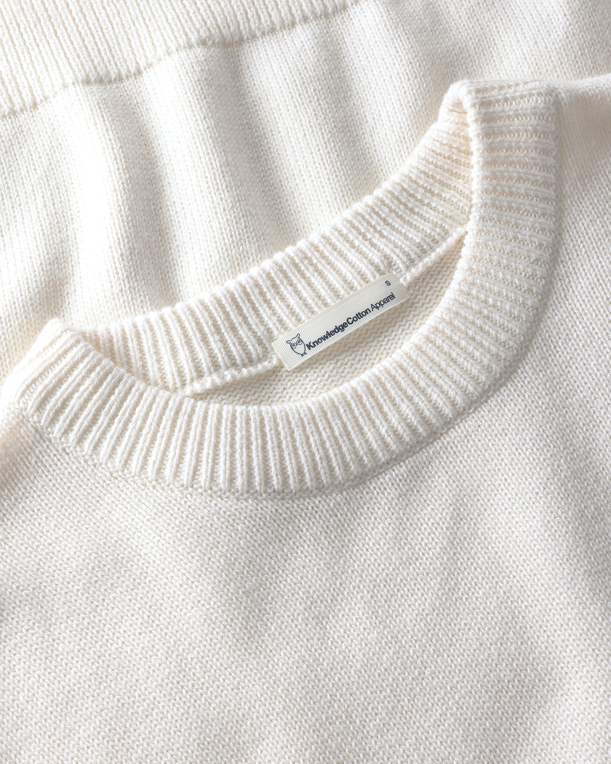 KnowledgeCotton Apparel - WMN Cashmere crew neck sweater Knits 1387 Egret
