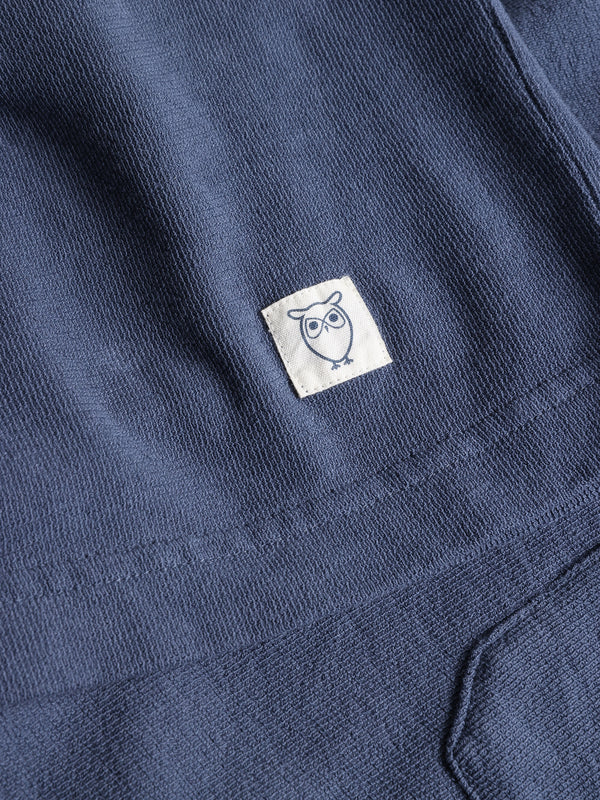 KnowledgeCotton Apparel - MEN FIG Loose fit bouclé jersey shorts - GOTS/Vegan Shorts 1226 Vintage Indigo