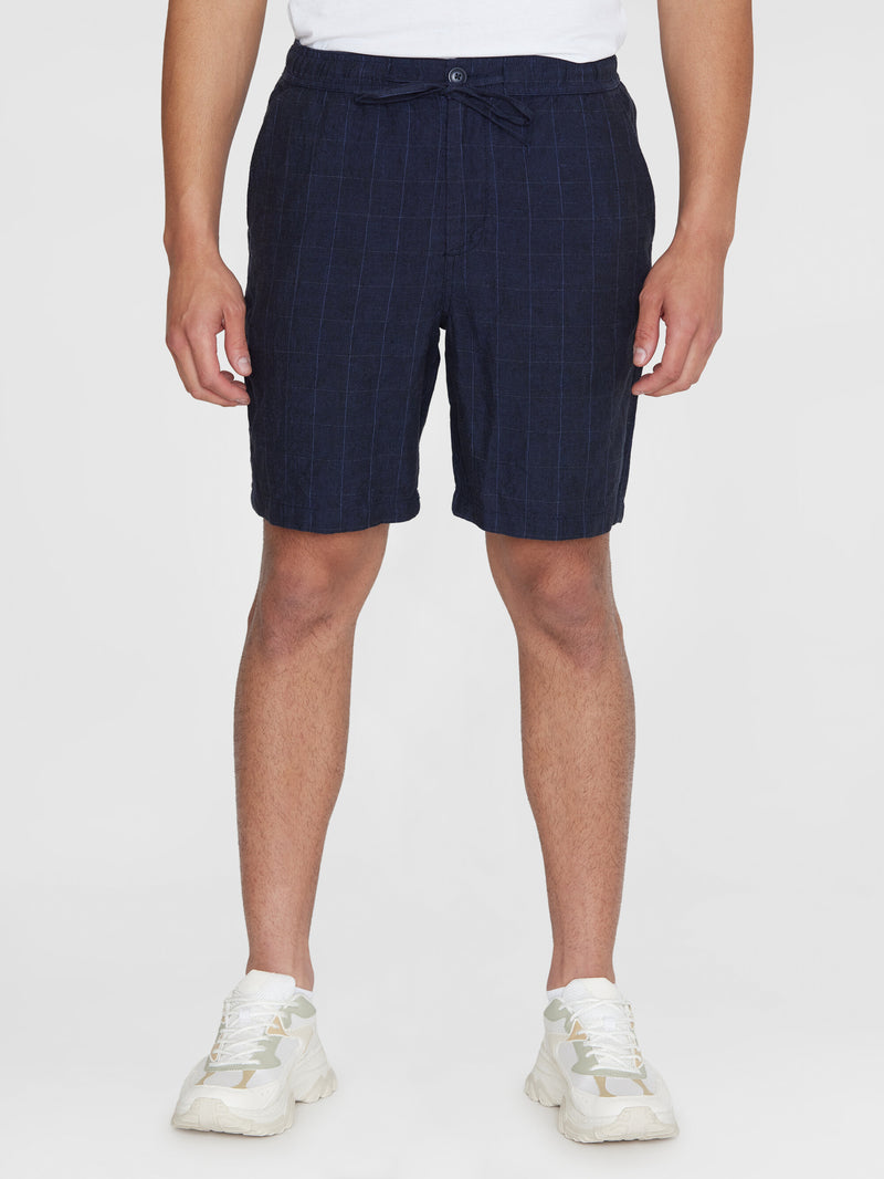 KnowledgeCotton Apparel - MEN FIG loose checked linen shorts - GOTS/Vegan Shorts 1412 Night Sky