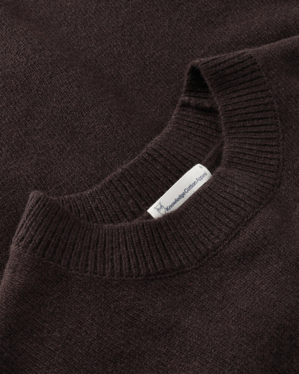 KnowledgeCotton Apparel - WMN Lambswool crew neck sweater Knits 1487 Chocolate Torte