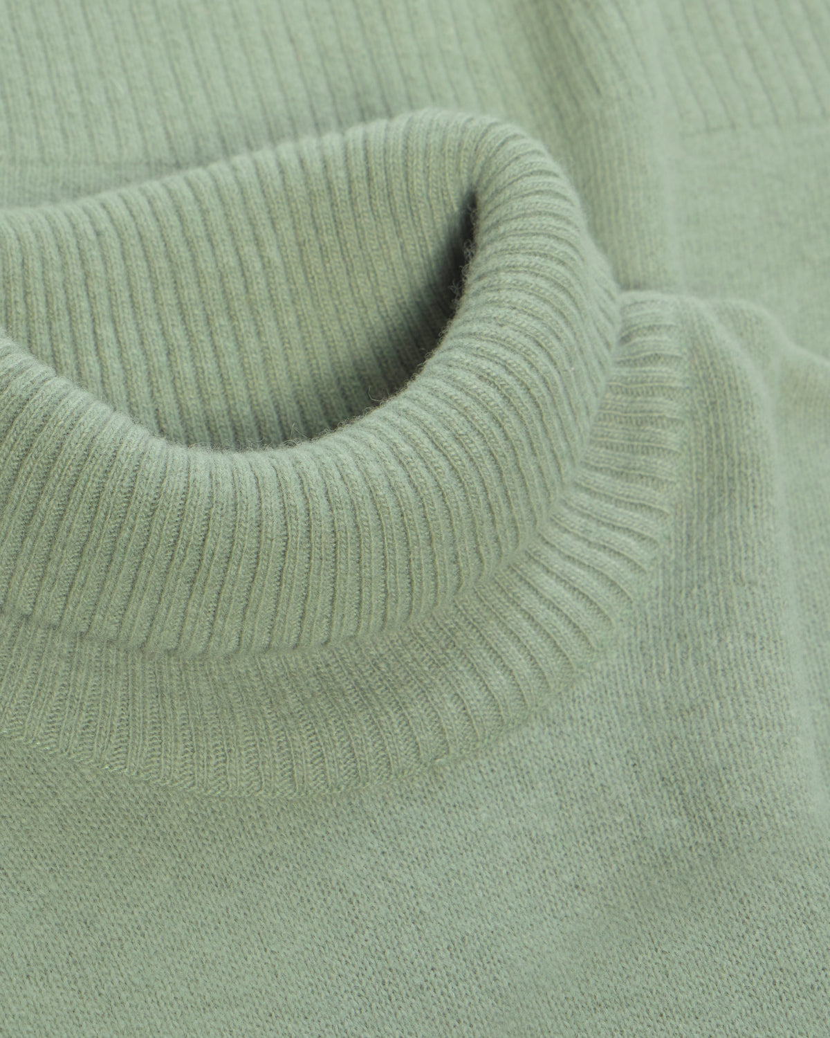 KnowledgeCotton Apparel - WMN Lambswool high neck sweater Knits 1396 Lily Pad