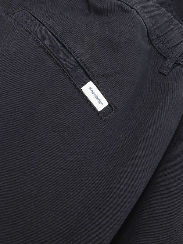 KnowledgeCotton Apparel - WMN POSEY wide mid-rise twill shorts - GOTS/Vegan Shorts 1300 Black Jet