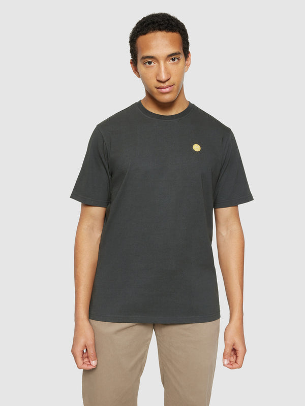 KnowledgeCotton Apparel - MEN Regular fit Badge t-shirt T-shirts 1167 Phantom