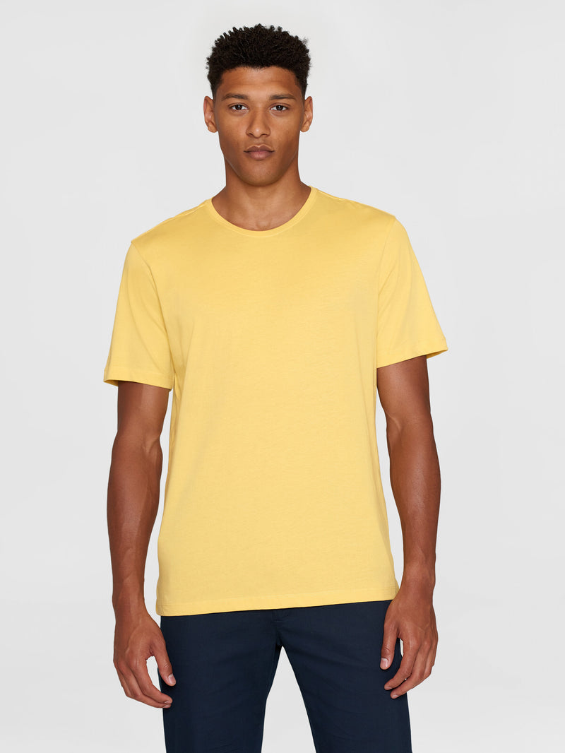 KnowledgeCotton Apparel - MEN Regular fit Basic tee T-shirts 1429 Misted Yellow