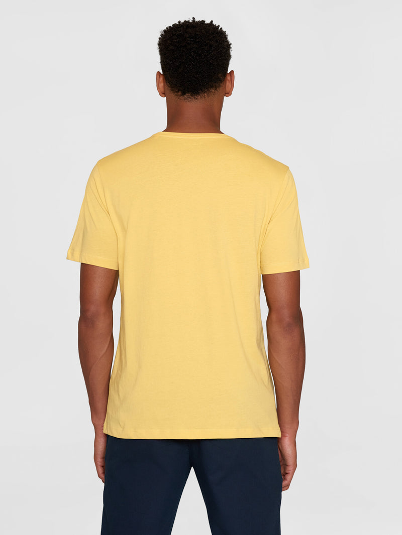 KnowledgeCotton Apparel - MEN Regular fit Basic tee T-shirts 1429 Misted Yellow