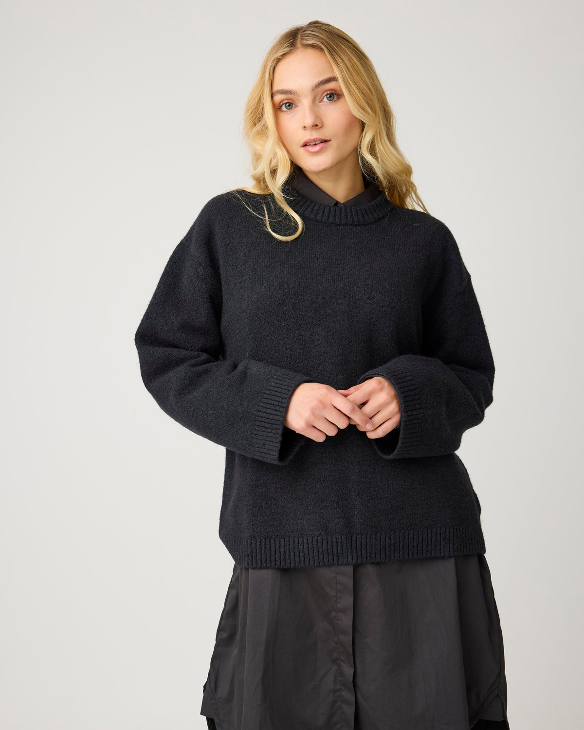 KnowledgeCotton Apparel - WMN Soufflé yarn sweater Knits 1300 Black Jet