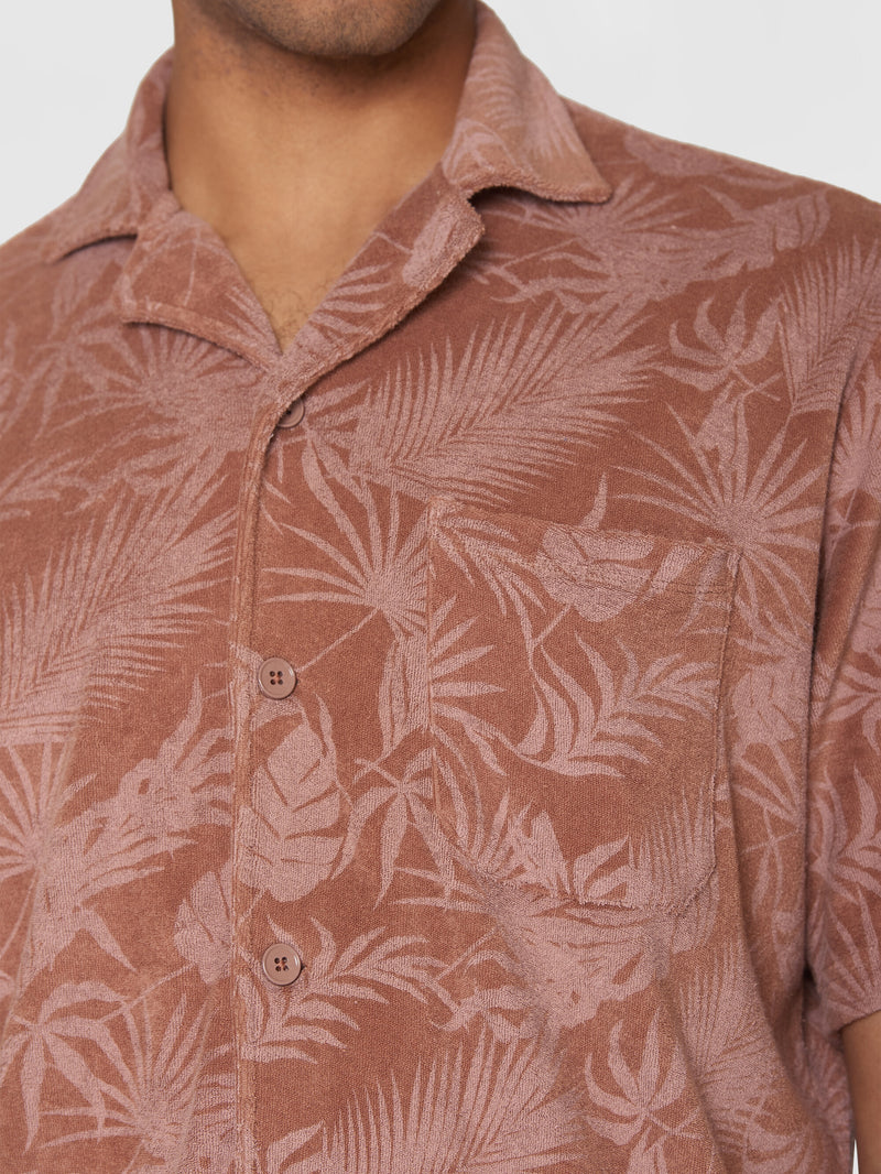 KnowledgeCotton Apparel - MEN Terry loose printed short sleeve shirt Shirts 9926 Brown