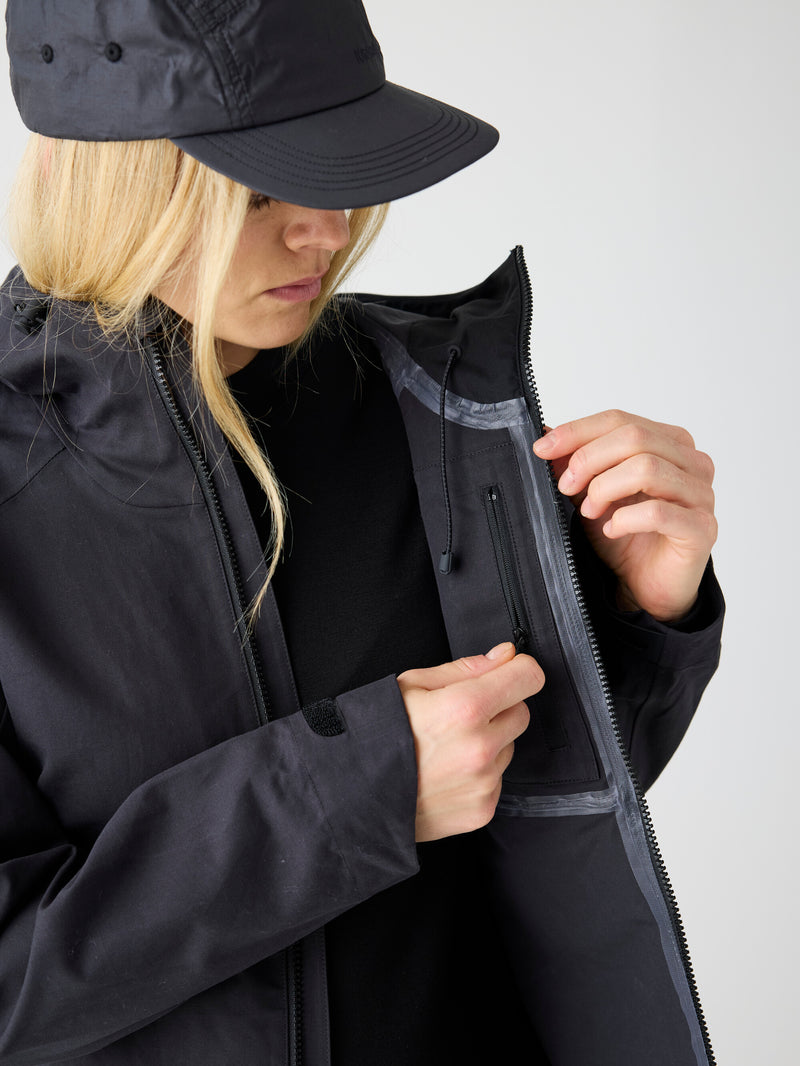 KnowledgeCotton Apparel - WMN Vent Canvas 270 shell jacket - GOTS/Vegan Jackets 1300 Black Jet