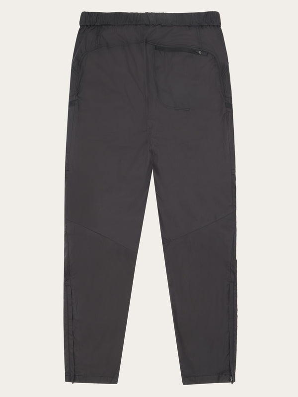KnowledgeCotton Apparel - MEN Vent Ripstop 90 lightweight pants - GOTS/Vegan Pants 1300 Black Jet