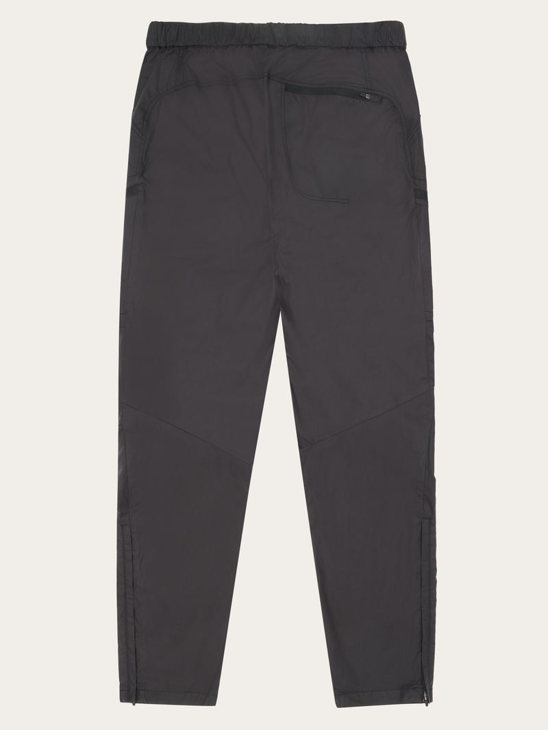 KnowledgeCotton Apparel - MEN Vent Ripstop 90 lightweight pants - GOTS/Vegan Pants 1300 Black Jet