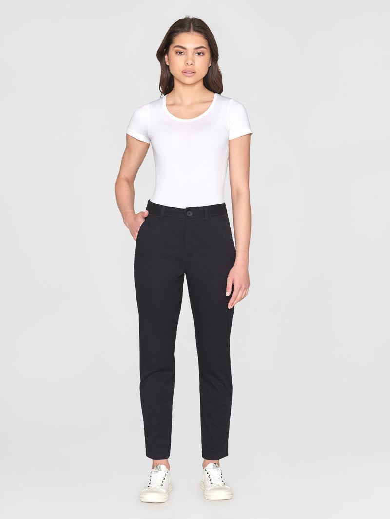 KnowledgeCotton Apparel - WMN WILLOW regular cropped poplin chino Pants 1300 Black Jet